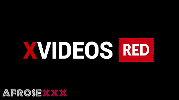 Ma femme de chambre ne veut pas laisser ma bite seule une fois qu'elle l'a touch&eacute;e