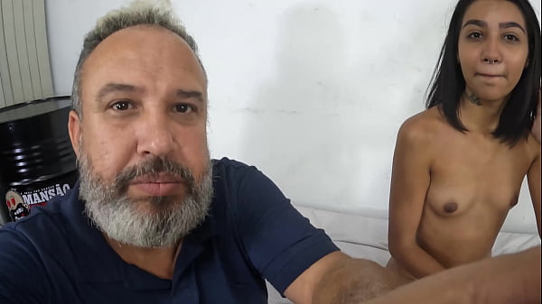 A novinha Milena Tavares por tr&aacute;s das c&acirc;mera acabou levando rola do diretor