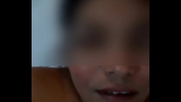 Mi hotwife gozando con el corneador de planta 