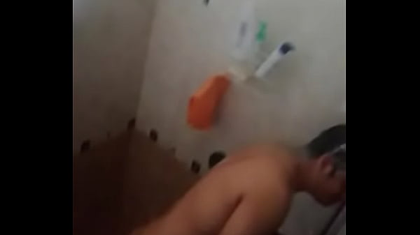 Chavo que le pica el ano