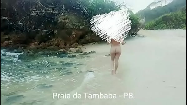 Thays passeando na praia de Tambaba-PB., Lindo lugar para casais naturistas.