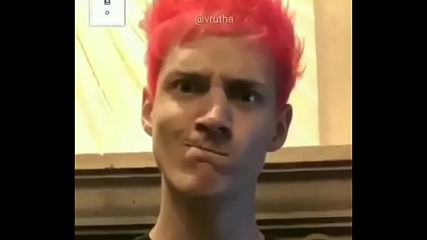 Streamer Ninja pelado mostrando seu rabo branco