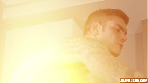 Juan Lucho follando a Julia de Lucia