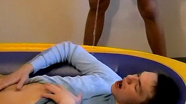 Free gay illustrated sex stories Alex Drinks Roma & Gus' Piss! 