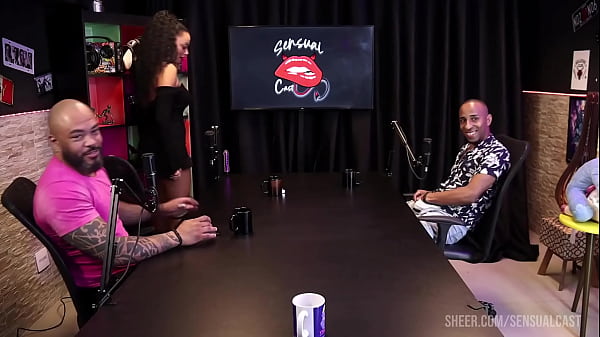 Negra safada faz boquete no pau do neg&atilde;o - NEGRO TOP DEL&Iacute;CIA