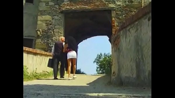 Hot youn babes sucking cocks and get their pussies to be fucked by few guys at the backyard