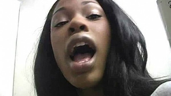 Black babe suck in a gloryhole 1