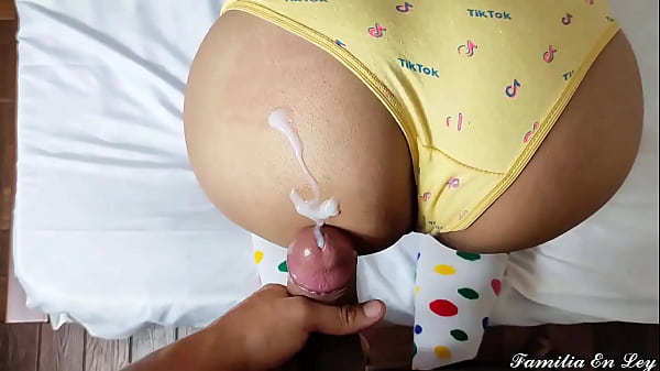 Tio en ley Juega Conmigo Porfavor -  Ense&ntilde;e A mi Sobrina en ley a Jugar con mi Gran Polla 