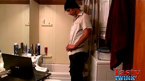 Tristan Hollister's Shower Fun