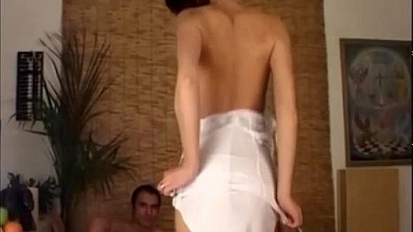 Due cazzi di stallone italiano per l. la vogliosa di sesso a tre  - Italian