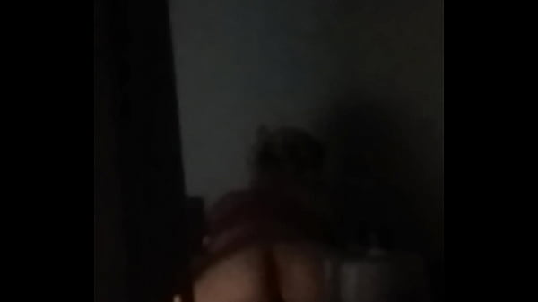 Blanca de gran culo follando donde los suegros  