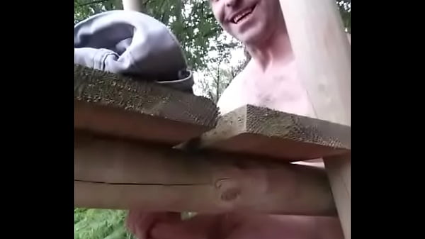 Homme 50 ans en for&ecirc;t