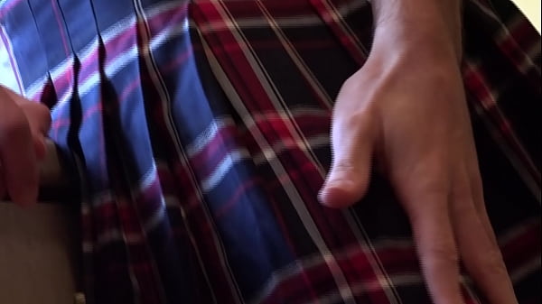 let me suck your poronga - dejame sucarte la pinga (por favor te lo pido)  