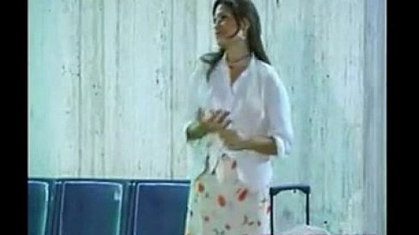 001 Ultimo Metro - chick stripping at train station pt1