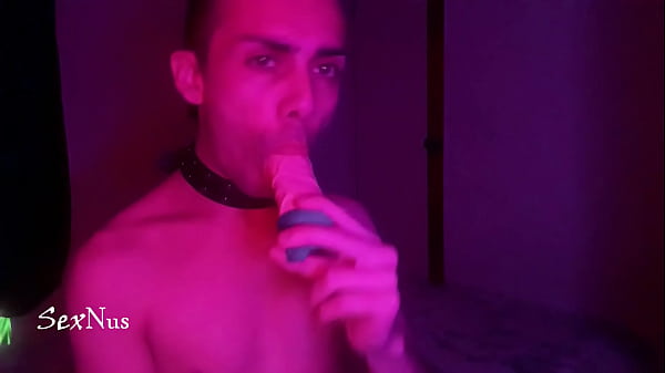 As&iacute; te lo voy a lamber tu verga caliente de gorda en mi boca