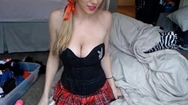 big boob cam girl 20