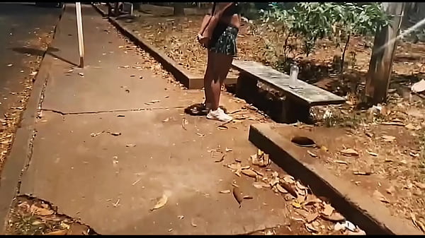 Chico logra convencer a  mujer que hacia ejersicio  