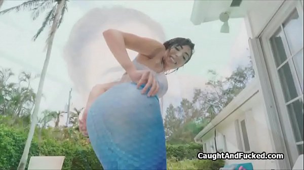 Got blown by sexy neighbor mermaid
