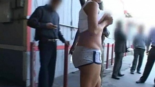 aip ricki white clip3 01  