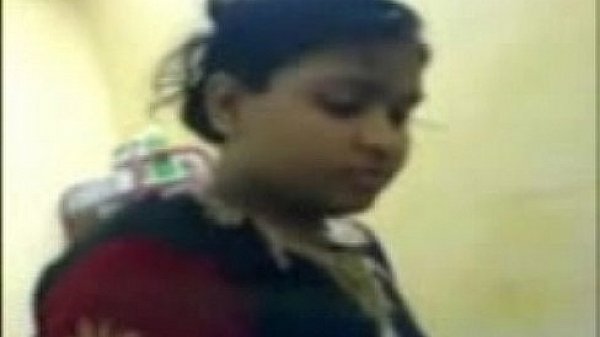 Indian Babe Meena Giving Blowjob And Fucking With Her Boyfriend (Pappu.Mobi)