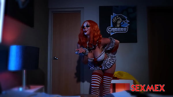SEXMEX - THE SPOOKY HOT CLOWNETTE . Emily Thorne