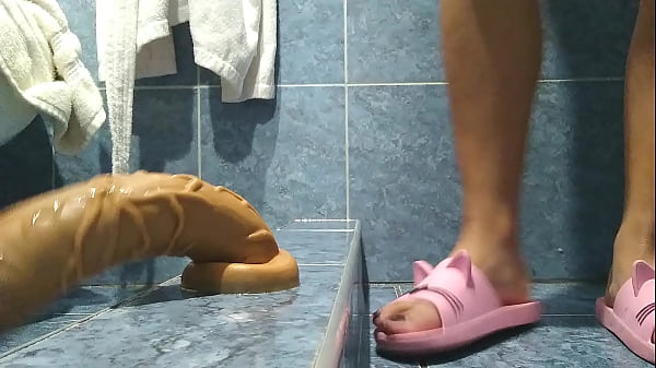 Shemale breakes her ass with 12 inch monster dildo 