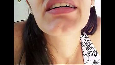 Raquel gostosa levando muita porra na boca 