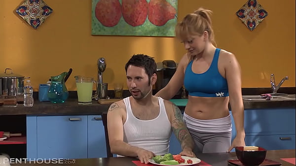 Nailing Lya Lexi's Pussy is the Best Way to be Fit