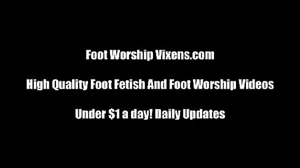 Hot Girl Girl Foot Worshipping