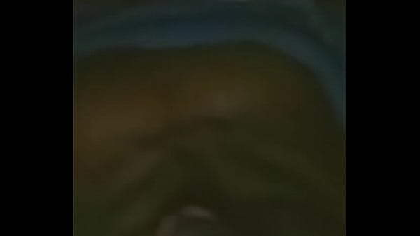 Preto cheio de tes&atilde;o batendo uma na madruga