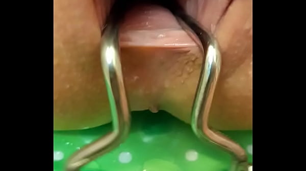 Milf Sandra zeigt ihre fotze von innen