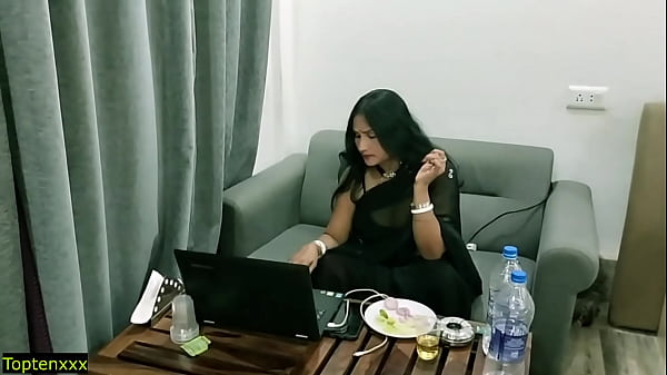 Hot Madam XXX hot sex with her PS! But he played game!!