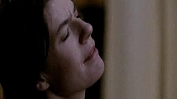Irene Jacob sex scene