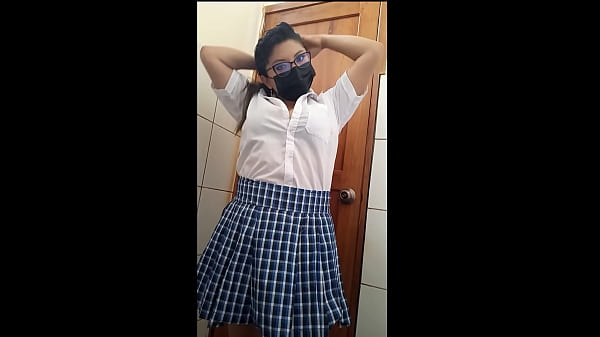 SENIOR YEAR STUDENT STARTS IN THE PORN WORLD!! I GO TO THE BATHROOM AND MASTURBATE MY NARROW VAGINA, AFTER THAT I INVITE MY BEST FRIEND HOME TO MASTURBATE MY NARROW AND JUICY VAGINA WITH A BIG DILDO 