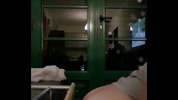 Pas&aacute;ndolo bien con mi consolador 