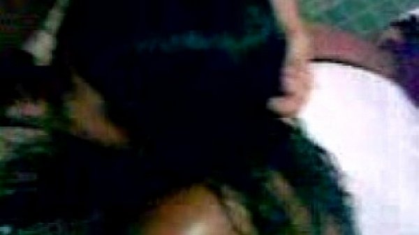 Morena rabuda sentando na minha rola no motel