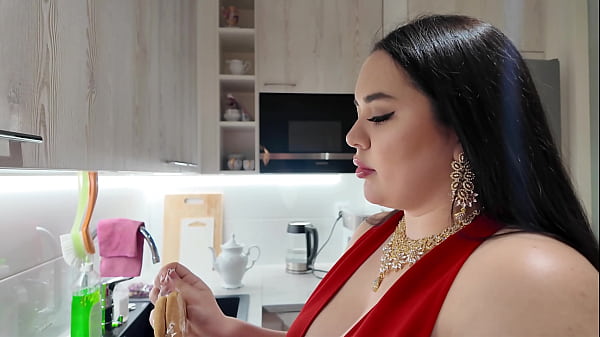 ساک زدن و کیر خوردن دختر همسایه عاشق کیر (ساک زدن پر تف و آبدار)