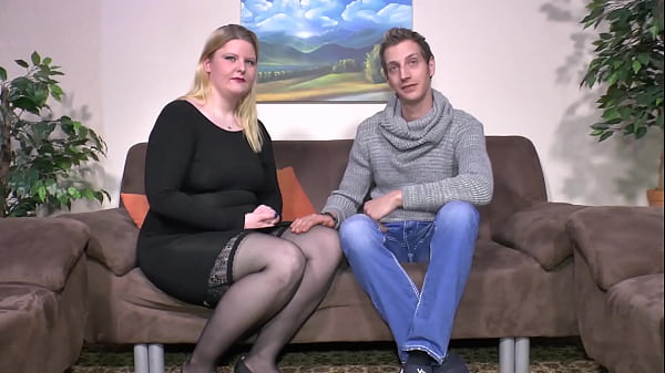 SEX TAPE GERMANY - Squirty Alice - German Amateurs Have Intense Hardcore Fucking On The Bed  