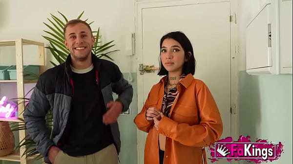 Lucky dude and the greatest gift from his boyfriend. Being in a FOURSOME!!