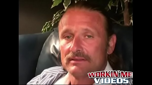 Experienced dick rider jerks off solo