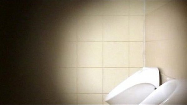spy in toilet.MP4 