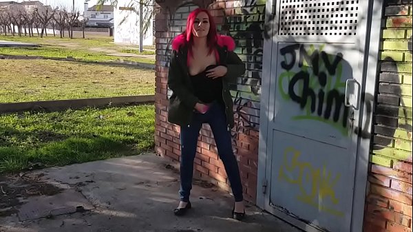 teen squirts in park