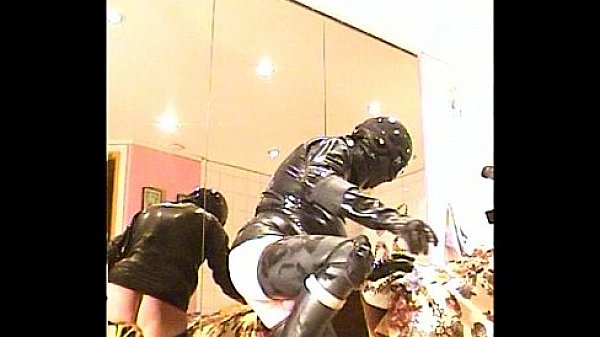 Roxina2002LatexBikerFuckIn040302XXXL.MPG