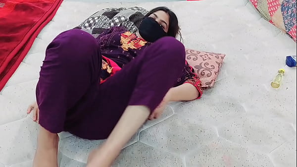 Pakistani Housewife Teasing Her Hubby