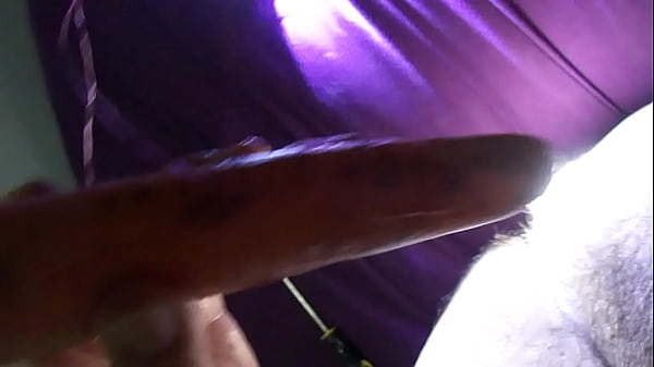 culito travieso tragandose un desarmador  