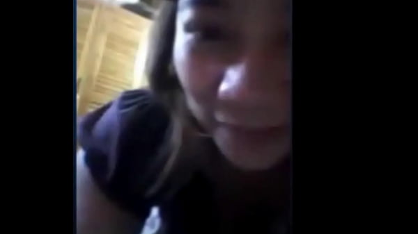 Filip&igrave;na married on cam