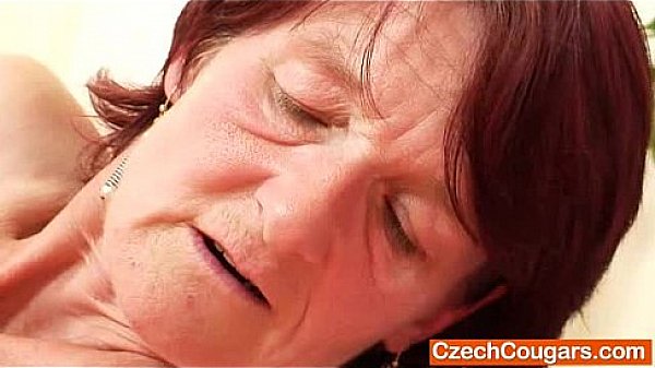 Ugly oma Matylda spreads and toys shaggy piss hole