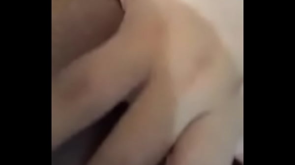 Salvadore&ntilde;a se masturba