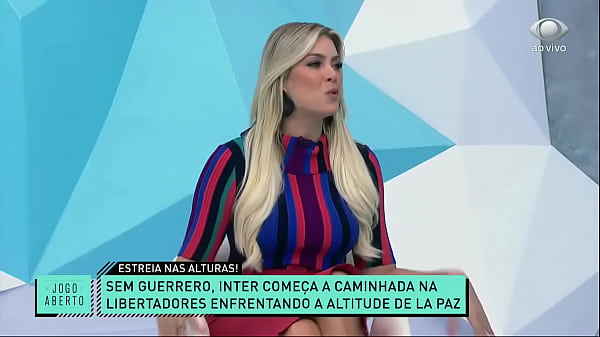 Renata Fan - Jogo Aberto - loira tesuda gostosa do esporte da tv brasileira