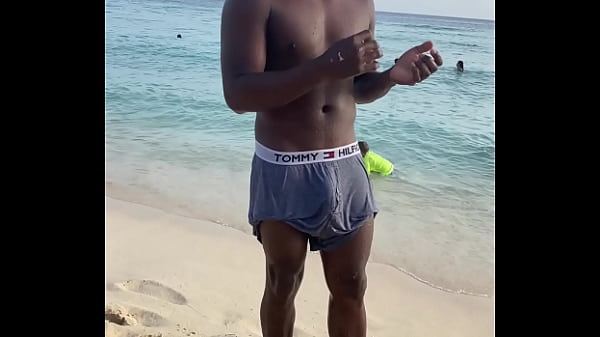 Dominicano en la playa